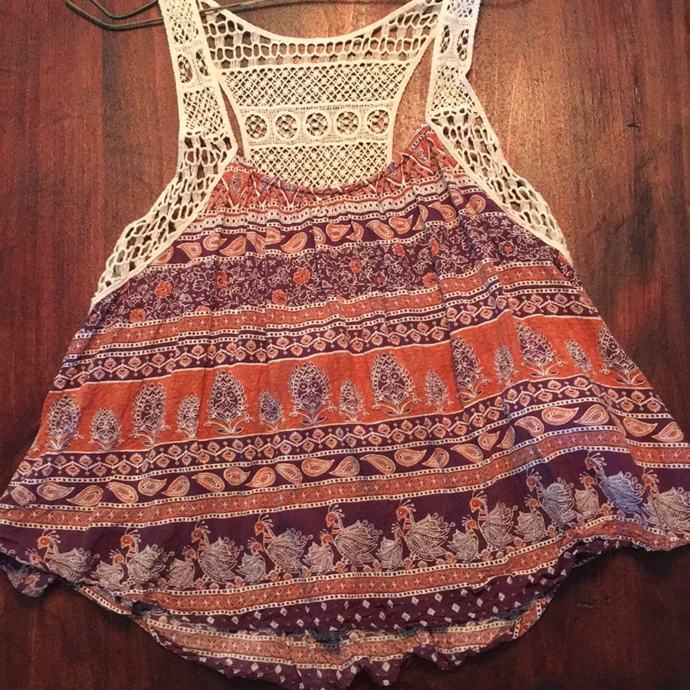 Cropped pattern tank